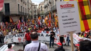 El tancament de Torraspapel ha centrat el Primer de Maig a Girona © ACN