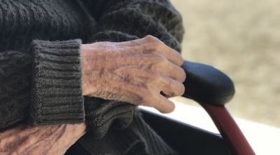 Detectats 240 casos de maltractaments a ancians a les comarques gironines el 2024