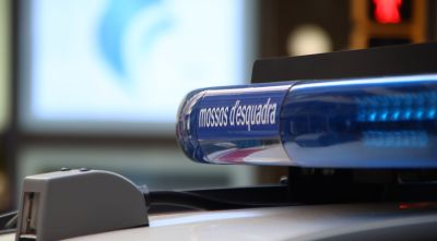 Tres encaputxats atraquen una joieria de Palamós i s'enduen unes 200 cadenes i penjolls