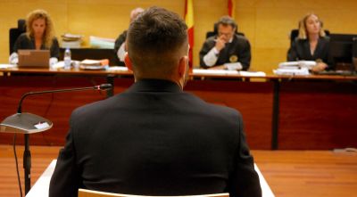 Absolt l'acusat d'humiliar, amenaçar i agredir sexualment la parella a Lloret