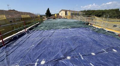 Setze desallotjats d'un edifici de Caldes de Malavella per filtracions d'aigua amb les últimes pluges