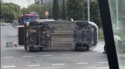 Tres dones ferides en un accident entre dos turismes a la plaça Europa de Girona