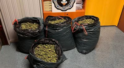Detingut a Cassà amb 79 quilos de cabdells de marihuana dins el cotxe