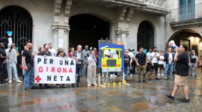 Els escombriaires de Girona accepten la mediació dels advocats per la vaga
