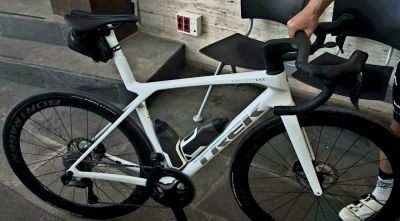 Detingut per robar una bicicleta de 12.000 euros a un turista de Girona