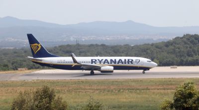 Els passatgers a l'aeroport de Girona baixen un 15% a l'abril i es queden en 173.931