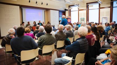 Identifiquen diverses estructures sota la plaça de Farners a Santa Coloma