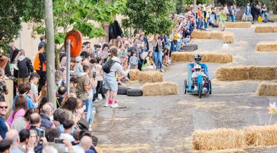 Palafrugell enceta el tram central de les Festes de Primavera amb el pregó i la Baixada de carretons