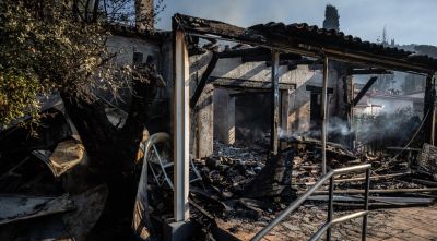 Veïns de les urbanitzacions de Calonge segueixen l'incendi ''amb molta por''