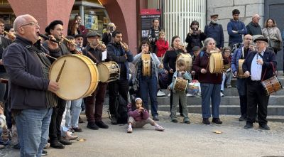 Arbúcies acull la 42a Festa del Flabiol amb homenatge a Lluís Parareda