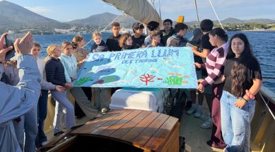 Alumnes de Cadaqués alliberen deu taurons gat al cap de Creus després de criar-los a l’escola