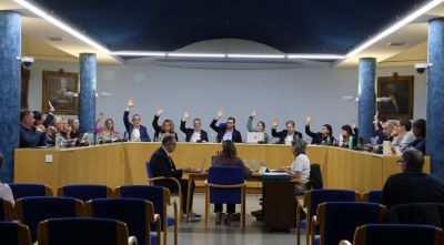 Olot aprova el pressupost per al 2027 amb l'aval d'Activem Olot i l'abstenció del PSC