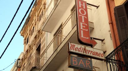 La Generalitat frena la subhasta de l'últim hotel dels Anlló perquè han entrat ocupes a la finca