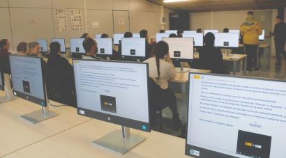 Uns 260 alumnes s'examinen en el primer any del retorn dels exàmens teòrics de conduir al Ripollès 