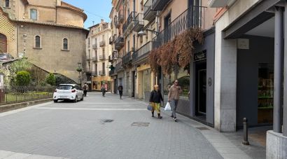 Olot ampliarà el Pla d’Usos per limitar la concentració de negocis a tota la ciutat