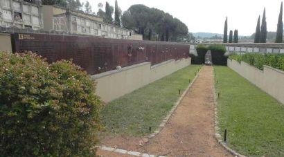 El Ripollès demana exhumar la fossa comuna del cementiri de Girona on hi ha 24 ripollesos enterrats