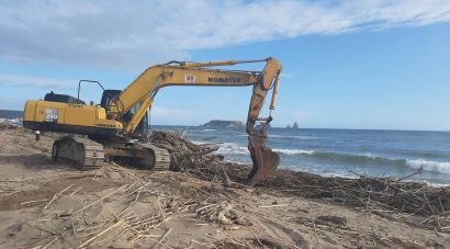 Torroella de Montgrí inicia la neteja de les platges de cara a Setmana Santa