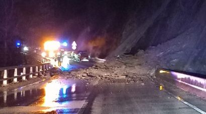 Un conductor ferit greu a l'N-260 atrapat per una esllavissada a Ripoll