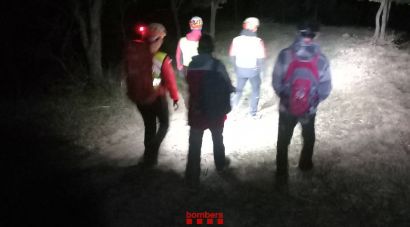Rescaten dos excursionistes desorientats a la Vall d’en Bas