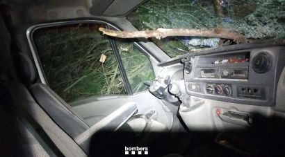 Els Bombers registren més de 300 avisos pel vent, la majoria a Girona