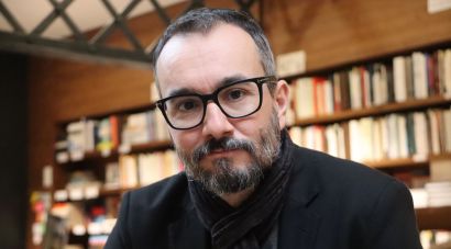 Ordenen la detenció de Jair Domínguez perquè comparegui en un judici promogut per Vox