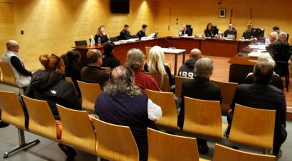 Jutgen dotze acusats d'un grup criminal dedicat al ''cobrament fraudulent'' de xecs en bancs
