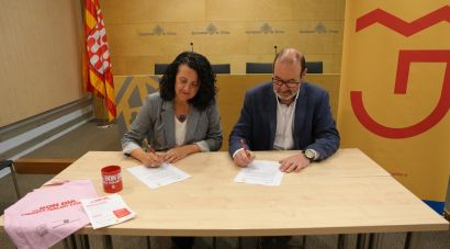 Girona i Plataforma per la Llengua signen un conveni per fomentar l'ús del català als comerços
