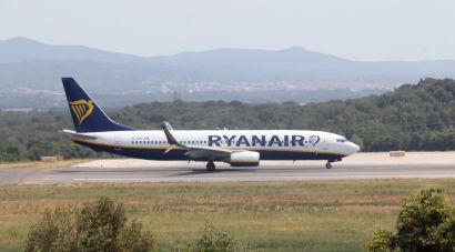 Els passatgers a l'aeroport de Girona baixen un 15% a l'abril i es queden en 173.931