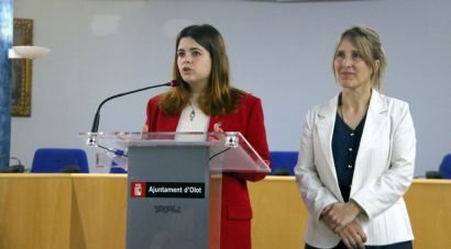 Olot multarà 26 comerços per incomplir la normativa d’ús del català