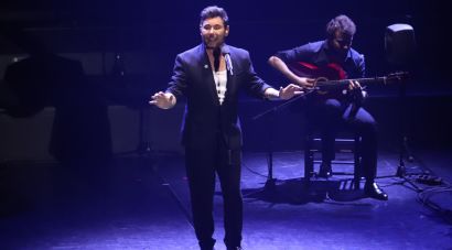 Miguel Poveda incorpora un poema de Joana Raspall en el concert de 'Desglaç' a Girona