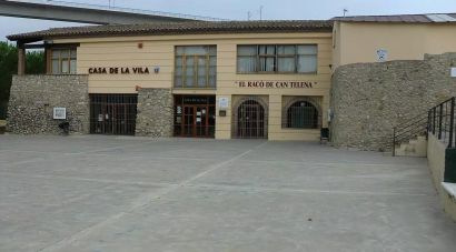 L’alcaldessa de Pont de Molins cessa un regidor per un presumpte abús de poder