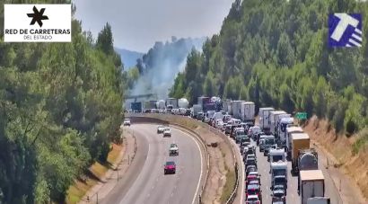 Un incendi de vegetació a Vilademuls obliga a mobilitzar 15 dotacions dels Bombers