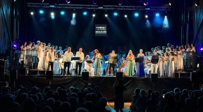 La Simfònica de Corda i Cobla obre davant 1.500 espectadors l’Amb So de Cobla de Palamós