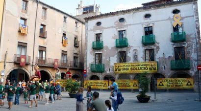 Sant Joan de les Abadesses viu una Festa Major sense actes a la plaça Major per risc d’esfondrament
