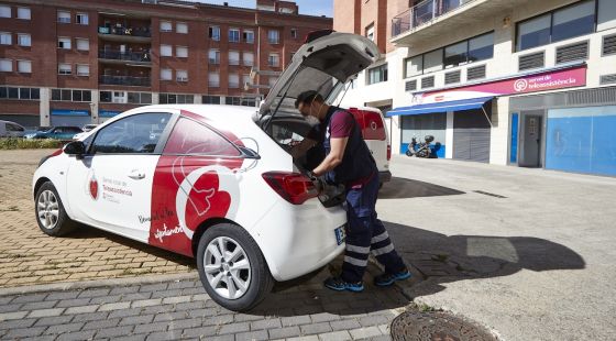 La teleassistència de Dipsalut reforça el seguiment per la calor i els incendis