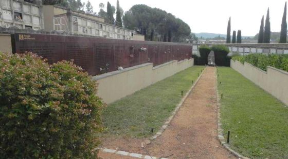 El Ripollès demana exhumar la fossa comuna del cementiri de Girona on hi ha 24 ripollesos enterrats