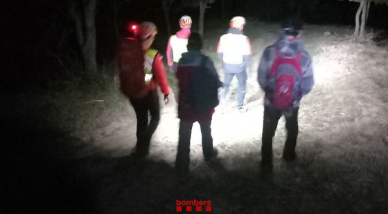 Rescaten dos excursionistes desorientats a la Vall d’en Bas