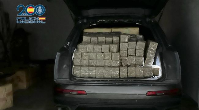 Intervingudes 2,5 tones d'haixix i detinguts vuit membres d'una xarxa criminal, un a Girona