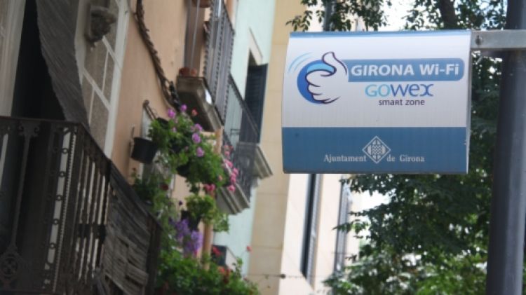 Un dels 165 punts per connectar-se a Internet de manera gratuïta © ACN