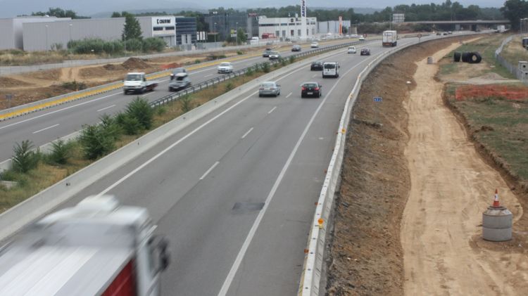 Obres d'ampliació de l'autopista AP-7 al seu pas per Salt © M. Estarriola