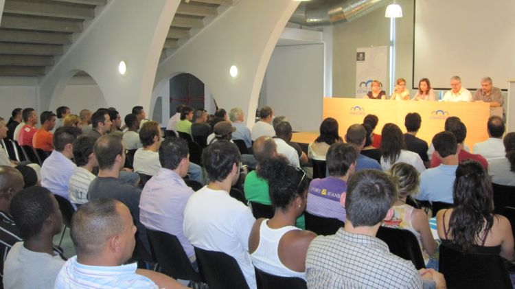 Acte de benvinguda als aturats contractats per l'Ajuntament de Salt © AG