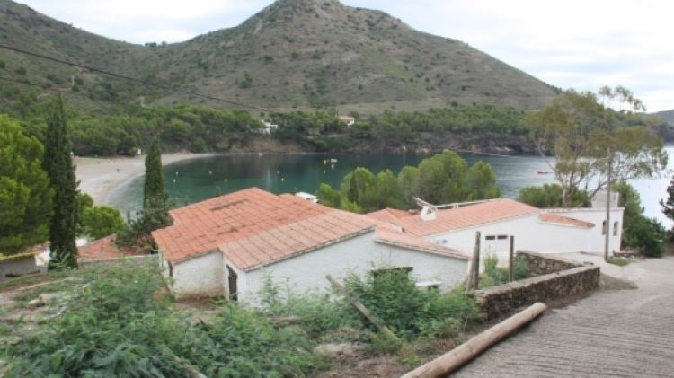 L'antic restaurant de Ferran Adrià i on està previst que es construeixi el nou centre gastronòmic © ACN