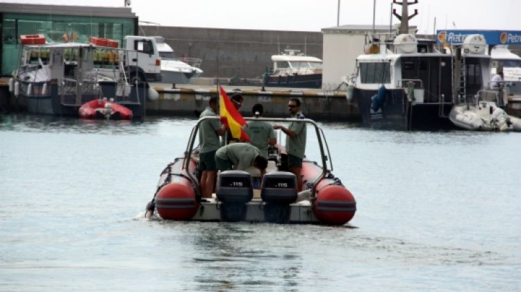 Els GEAS sortint del port de l'Estartit aquest matí © ACN