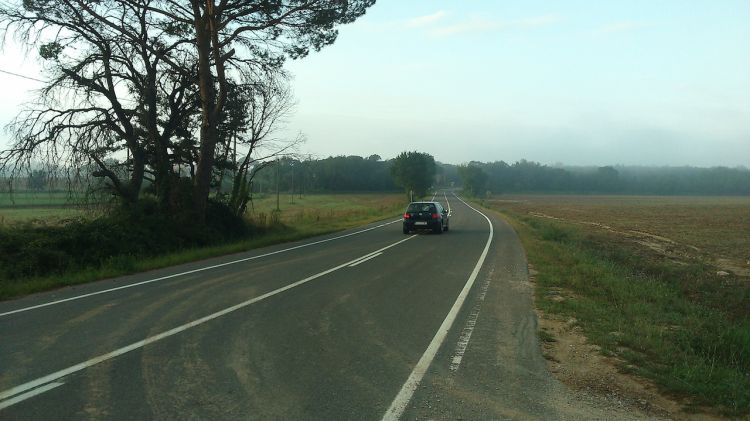 Un tram de la carretera GI-V-6741, que va de Cassà de la Selva a Caldes de Malavella © Diputació de Girona