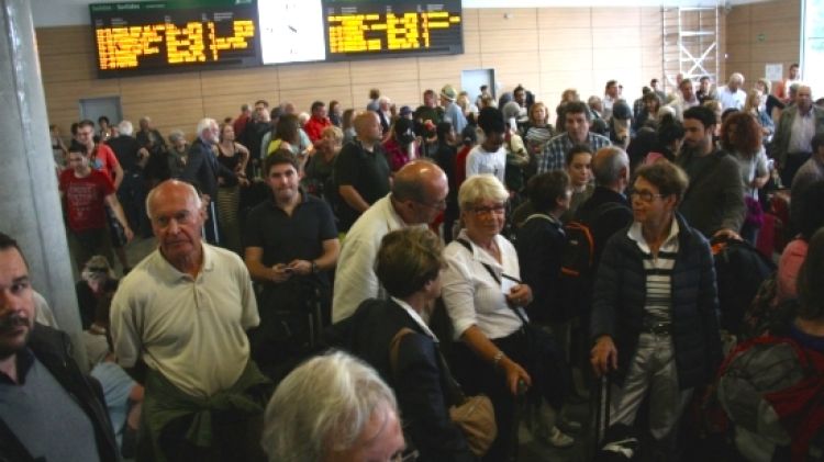 Centenars de passatgers viuen un caos aquesta setmana (arxiu) © ACN