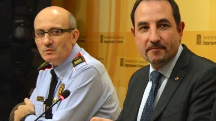 El nou cap de la Regió Policial de Girona, el comissari Josep Milan, acompanyat de Ramon Espadaler © ACN