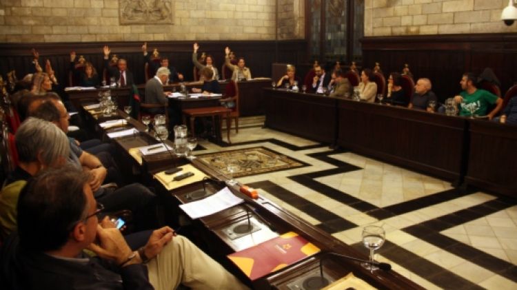 L'equip de govern de CiU votant a favor de les ordenances fiscals de 2015 © ACN