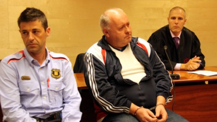 L'acusat confés, Jindrich Cermak, custodiat pels Mossos d'Esquadra a l'Audiència de Girona © ACN