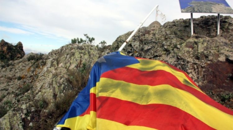 La bandera amb el pal serrat © ACN