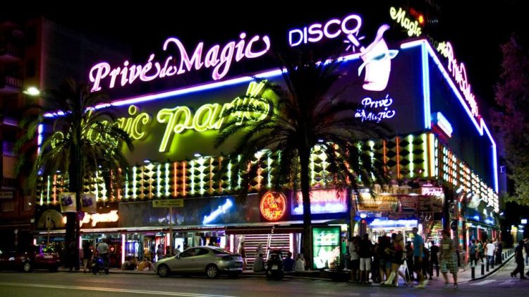 Els fets van tenir lloc davant la discoteca 'Privé'